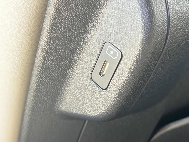 2025 Kia Niro EX Touring Image 17 of 35