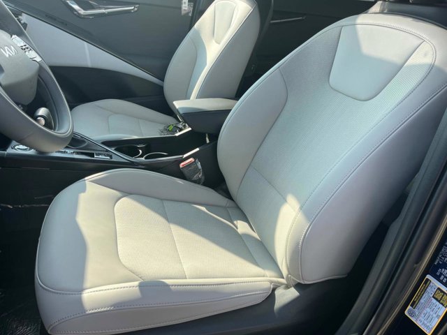2025 Kia Niro EX Touring Image 24 of 35