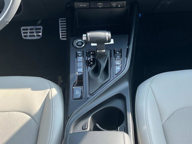 2025 Kia Niro EX Touring Image 16 of 35