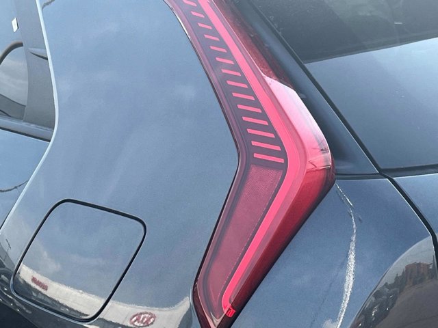 2025 Kia Niro EX Touring Image 34 of 35