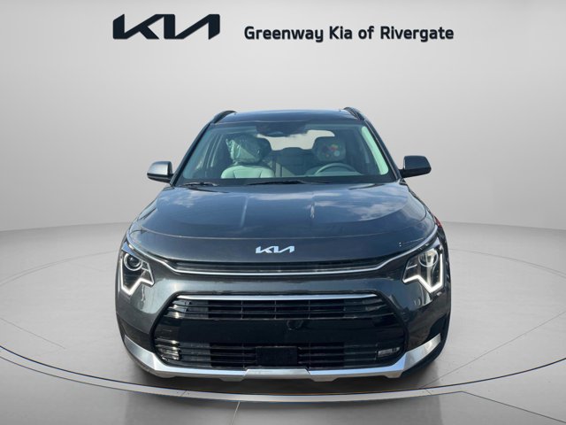 2025 Kia Niro EX Touring Image 2 of 35