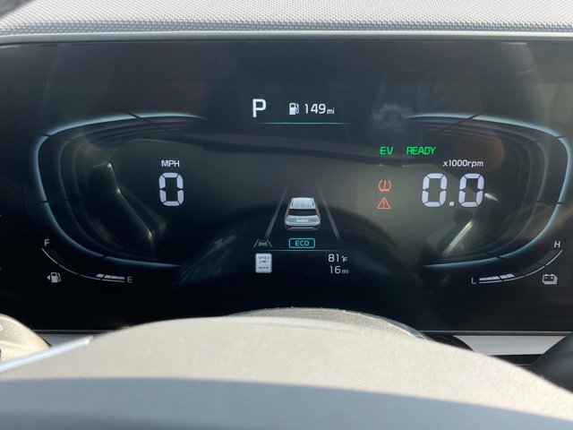 2025 Kia Niro EX Touring Image 33 of 35