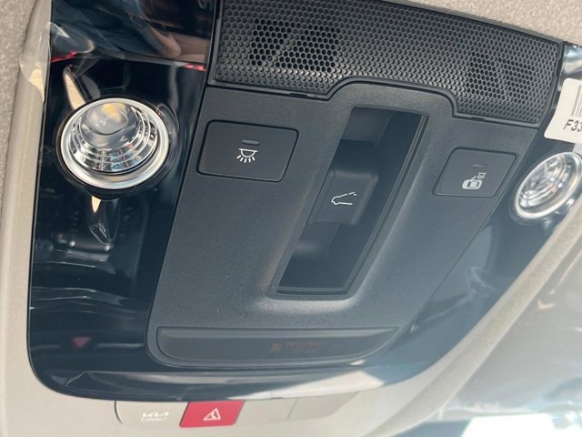 2025 Kia Niro EX Touring Image 31 of 35