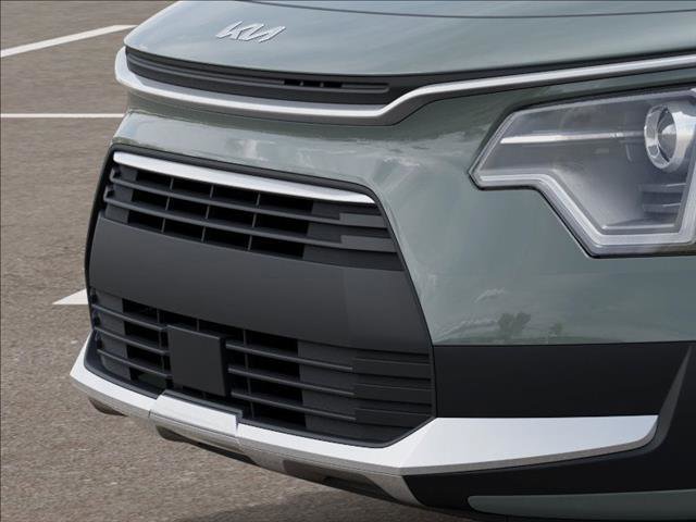 Vehicle image 13 of 27