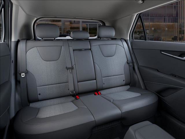 Vehicle image 16 of 27