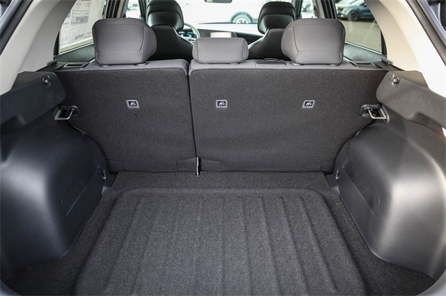 Vehicle image 24 of 25