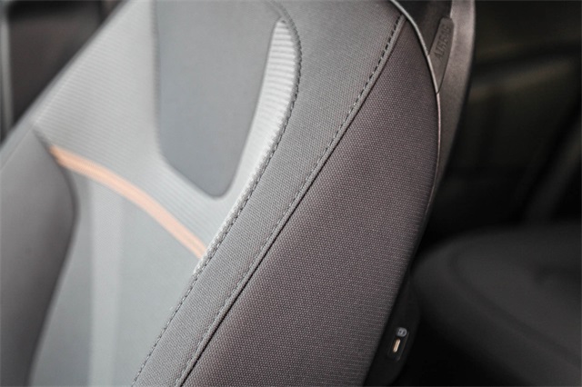 Vehicle image 20 of 25