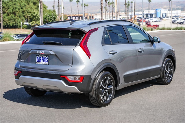 Vehicle image 5 of 25