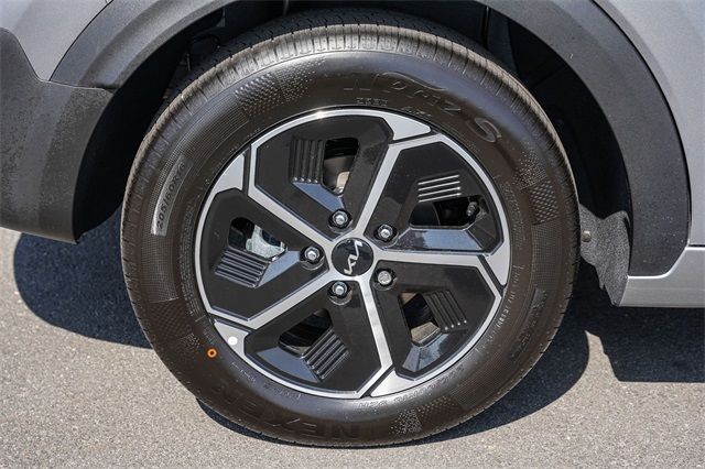 Vehicle image 12 of 25