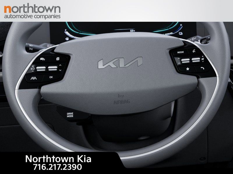 Vehicle image 25 of 30