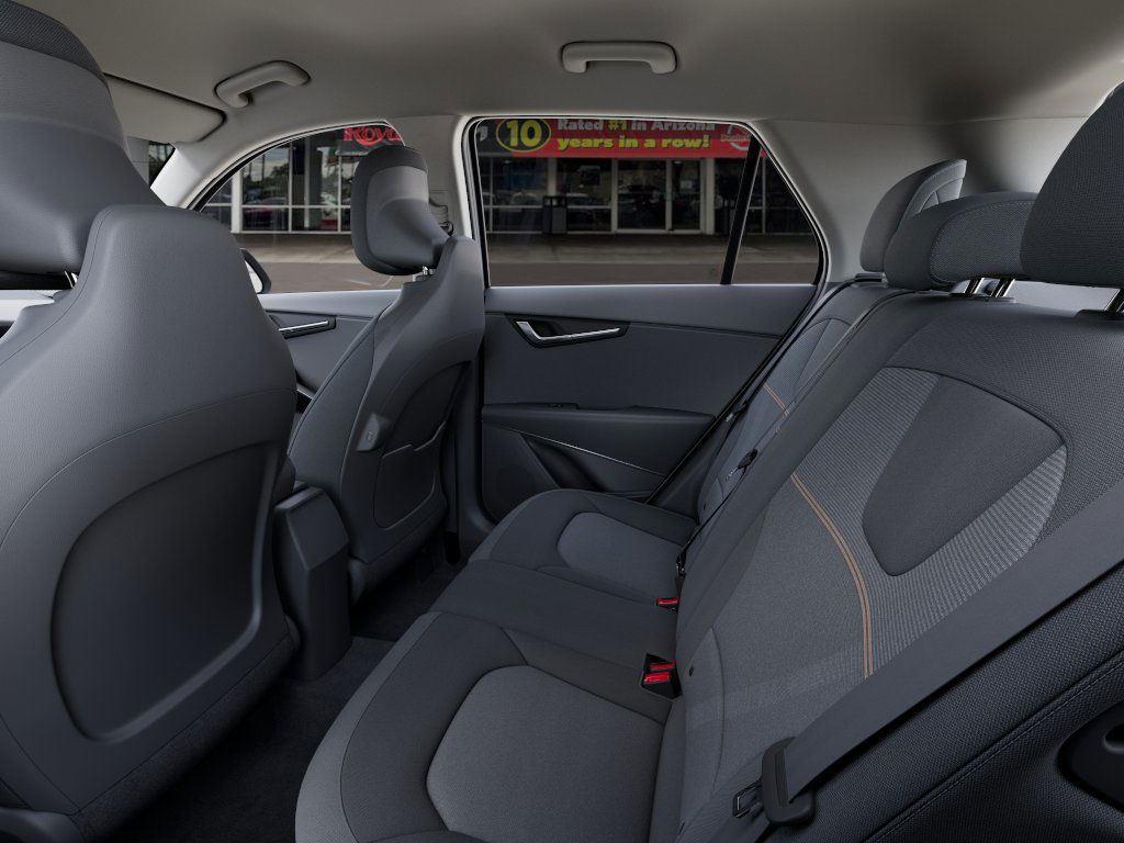 Vehicle image 18 of 27