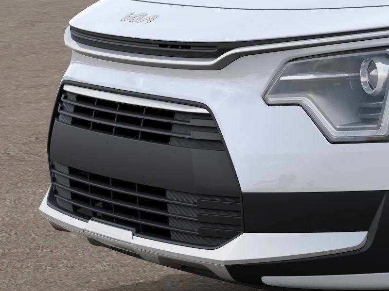Vehicle image 13 of 27