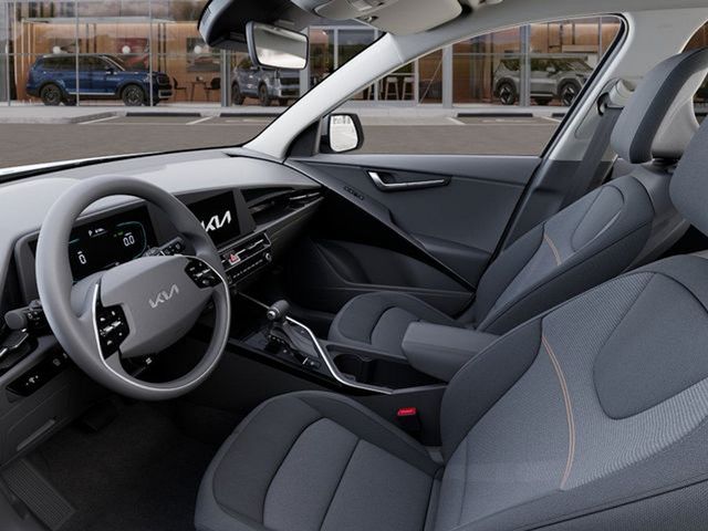 Vehicle image 17 of 27