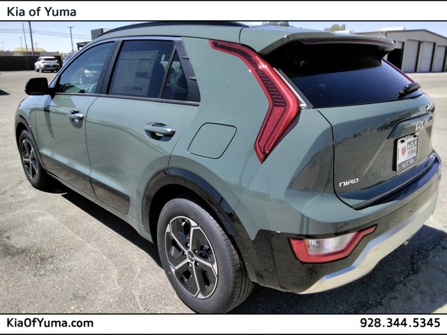 Vehicle image 4 of 6