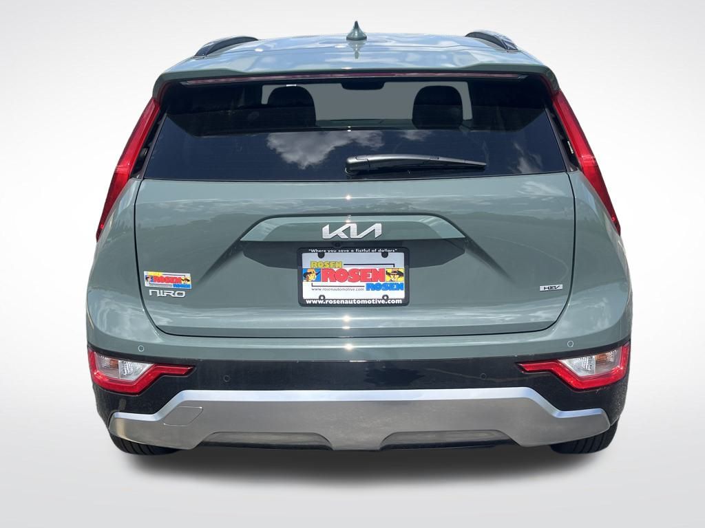 Vehicle image 6 of 39