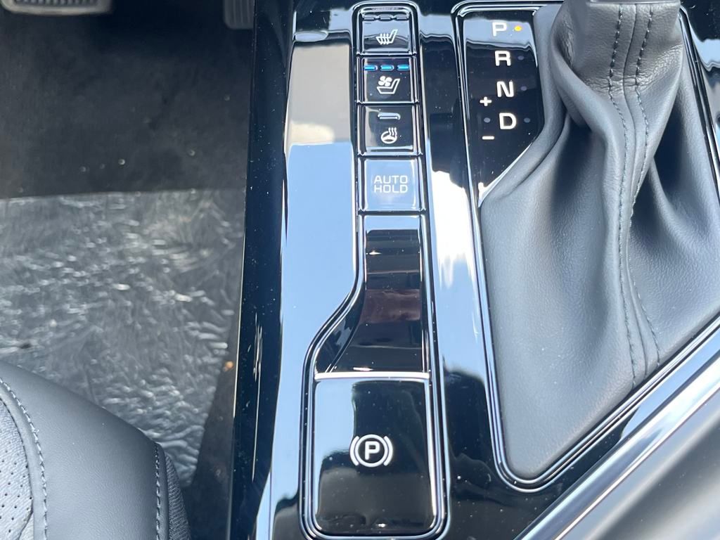 Vehicle image 30 of 39