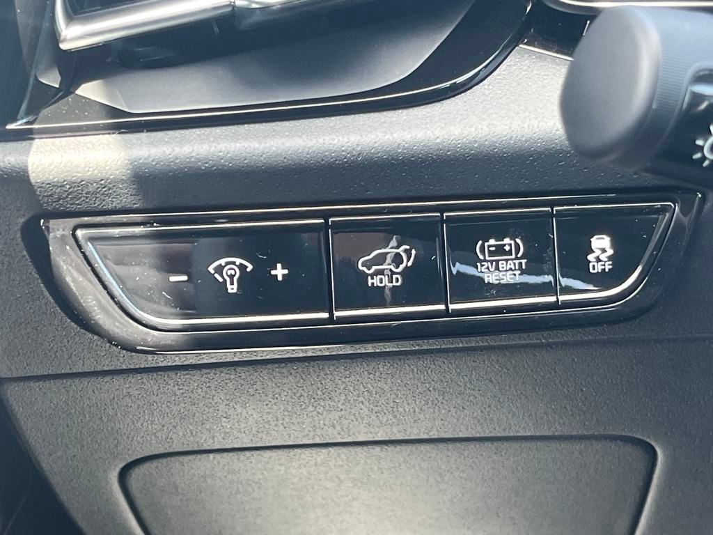 Vehicle image 28 of 39