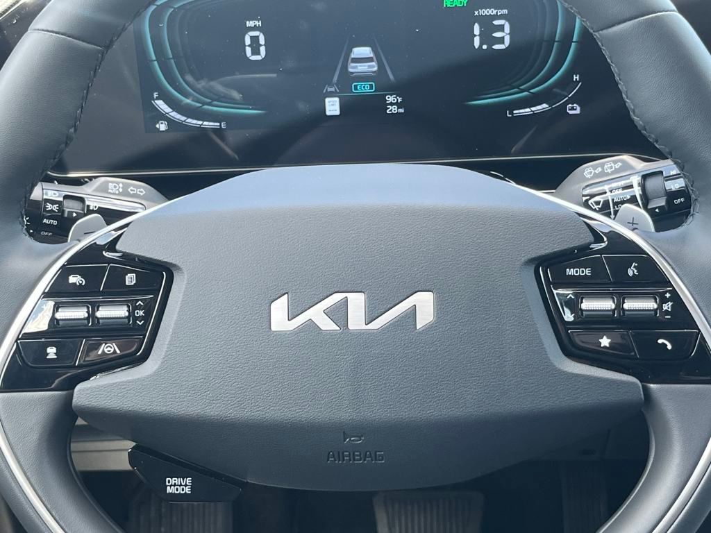 Vehicle image 34 of 39