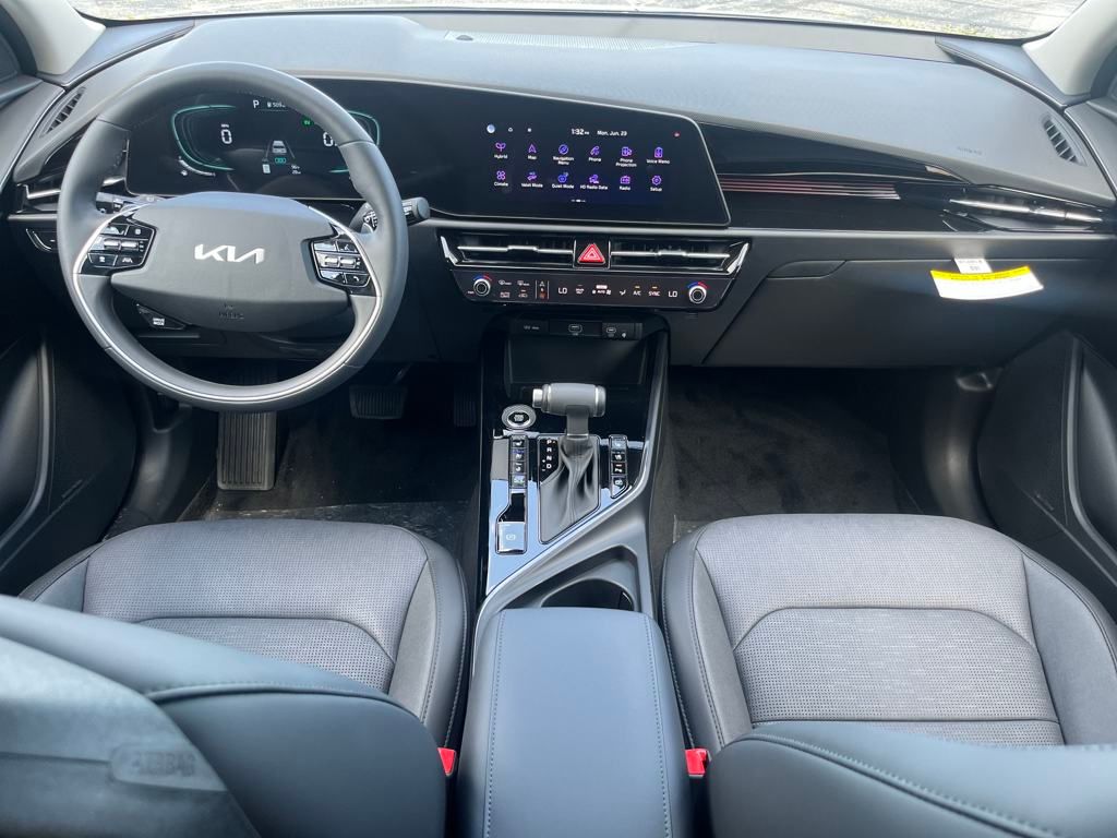 Vehicle image 19 of 39