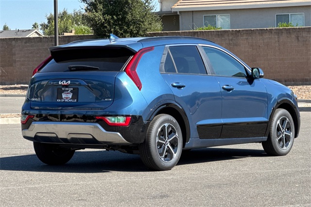 2025 Kia Niro SX Image 7 of 38
