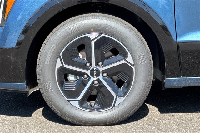 2025 Kia Niro SX Image 11 of 38