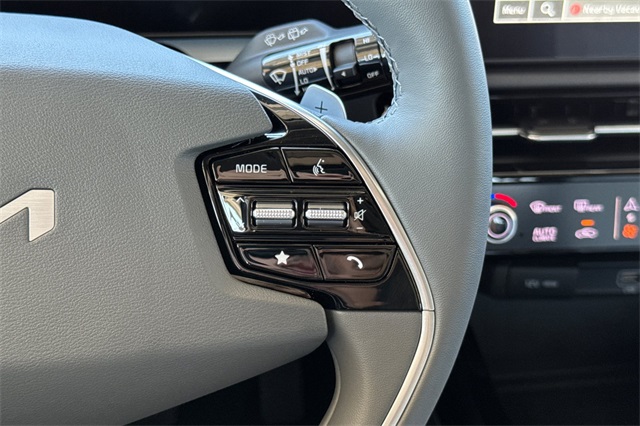 2025 Kia Niro SX Image 37 of 38