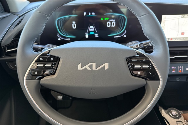 2025 Kia Niro SX Image 16 of 38
