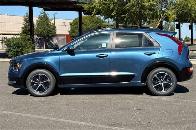 2025 Kia Niro SX Image 10 of 38