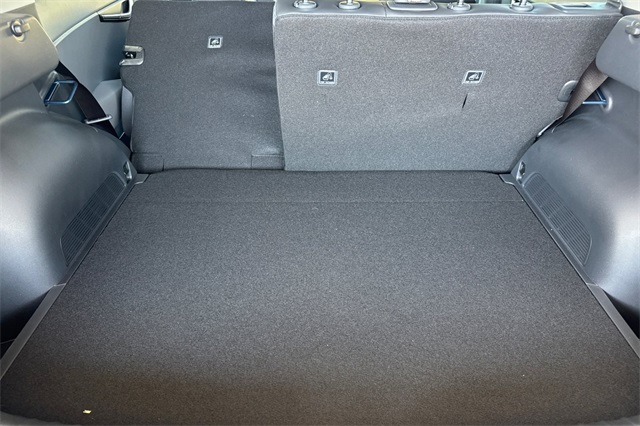 2025 Kia Niro SX Image 12 of 38