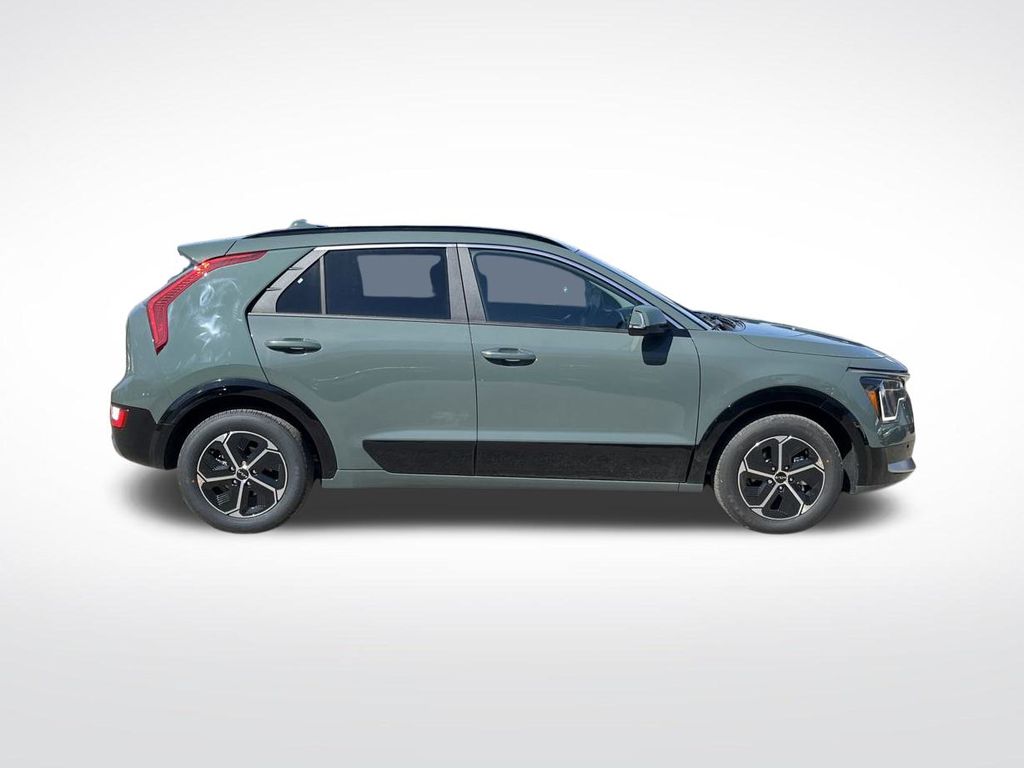 Vehicle image 4 of 33