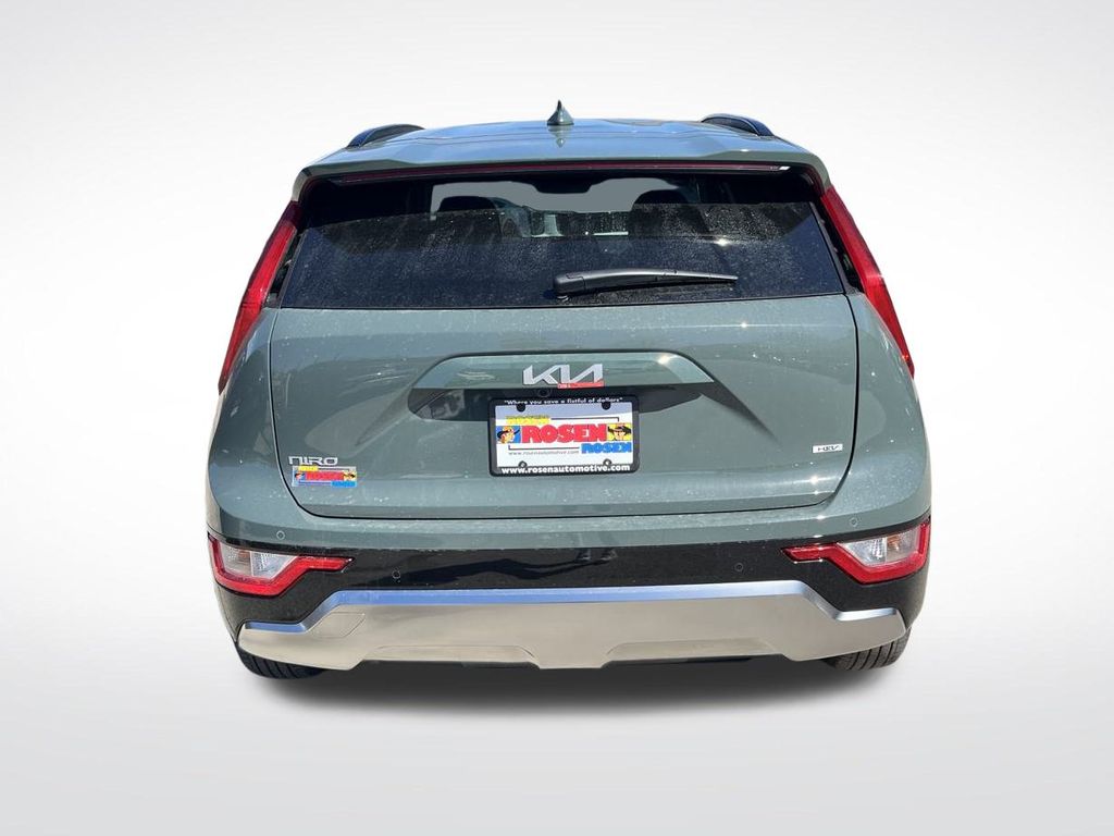 Vehicle image 6 of 33