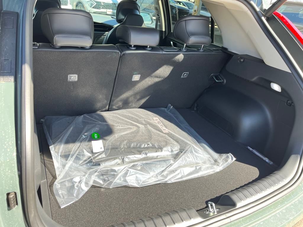 Vehicle image 32 of 33