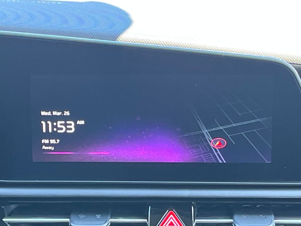 Vehicle image 23 of 33