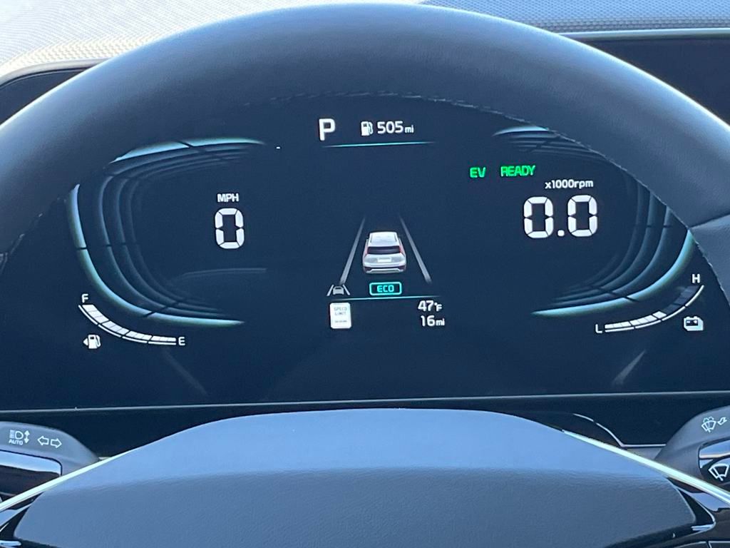 Vehicle image 22 of 33