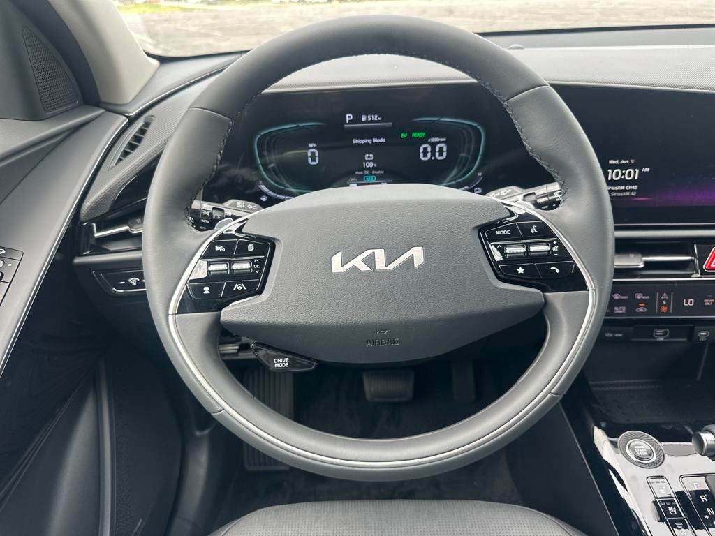Vehicle image 18 of 44