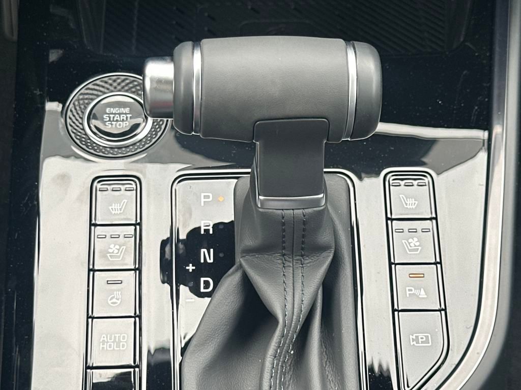 Vehicle image 24 of 44