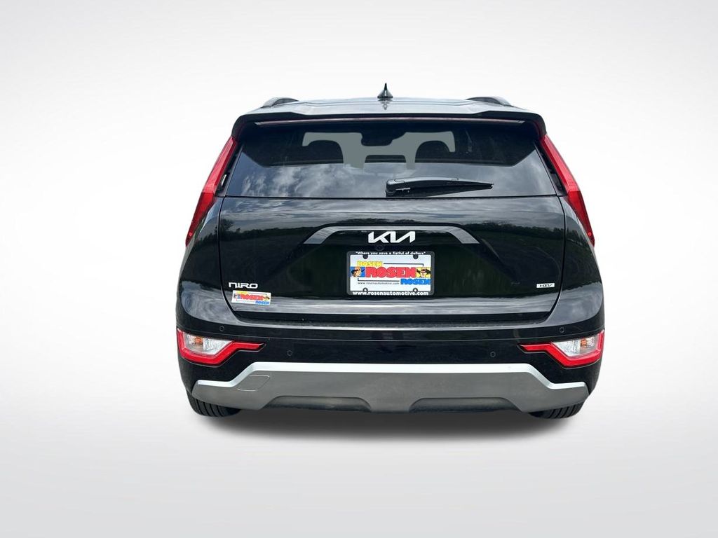 Vehicle image 6 of 44