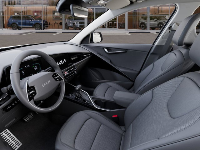 Vehicle image 17 of 27