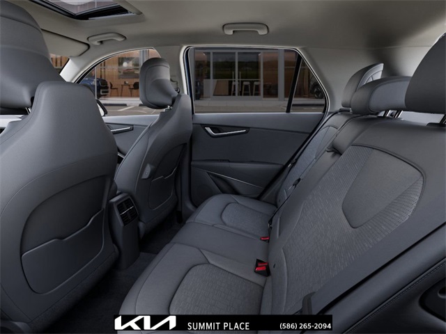 Vehicle image 18 of 27