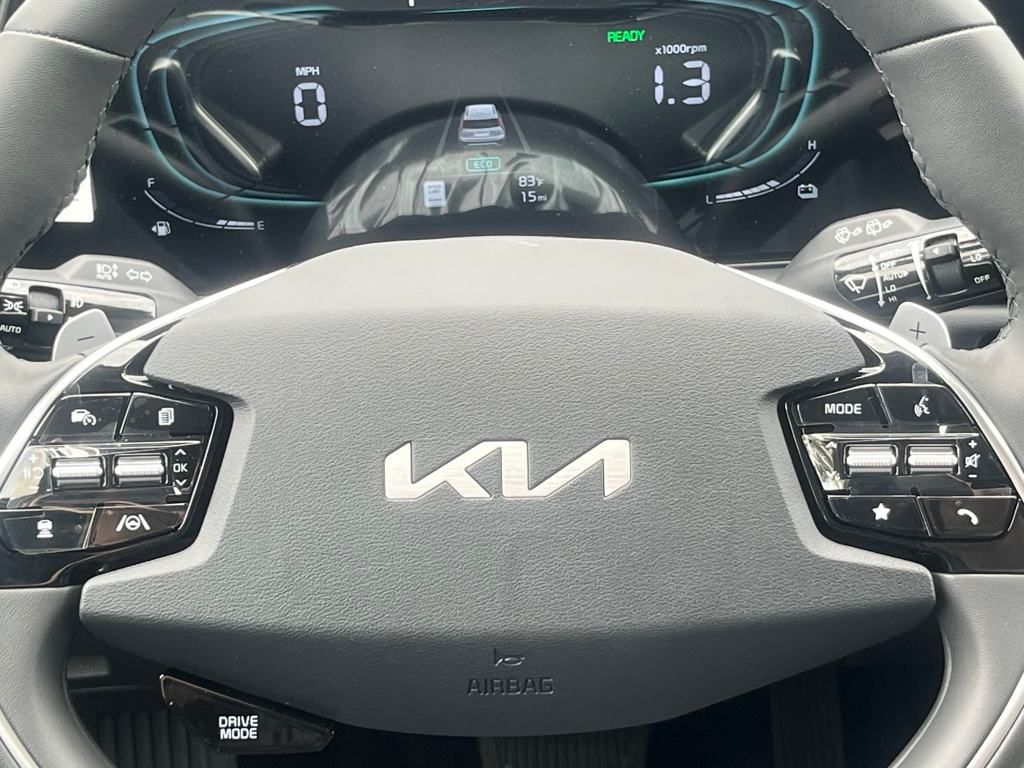 Vehicle image 24 of 46