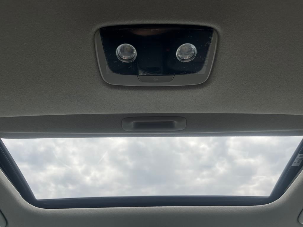 Vehicle image 18 of 46