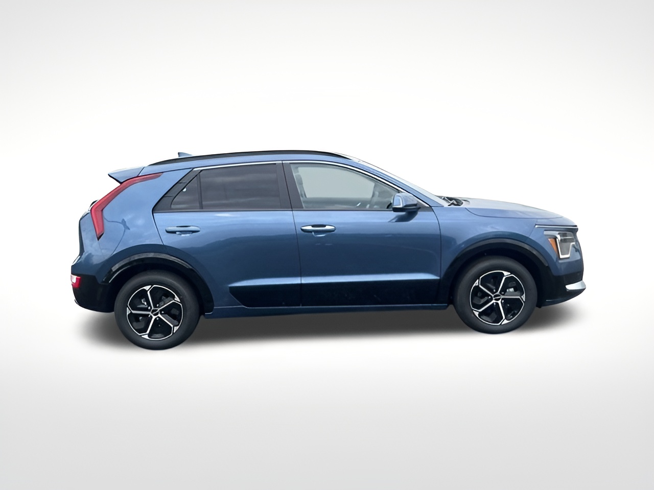 Vehicle image 42 of 46