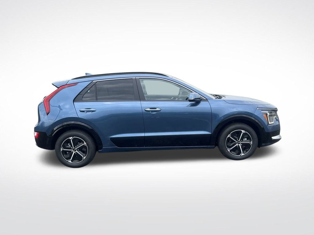 Vehicle image 4 of 46