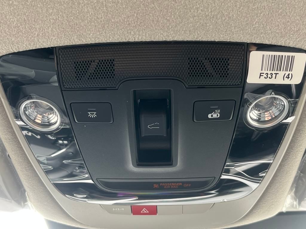 Vehicle image 35 of 46