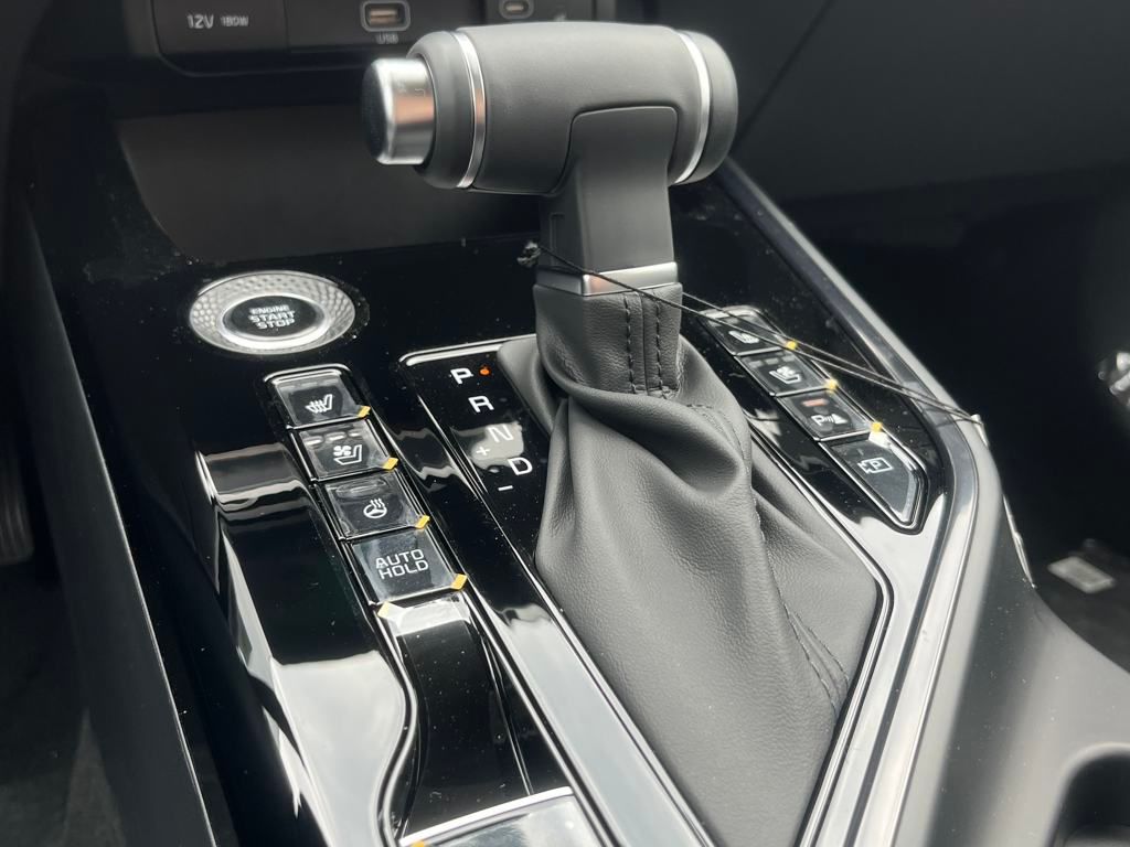 Vehicle image 31 of 46