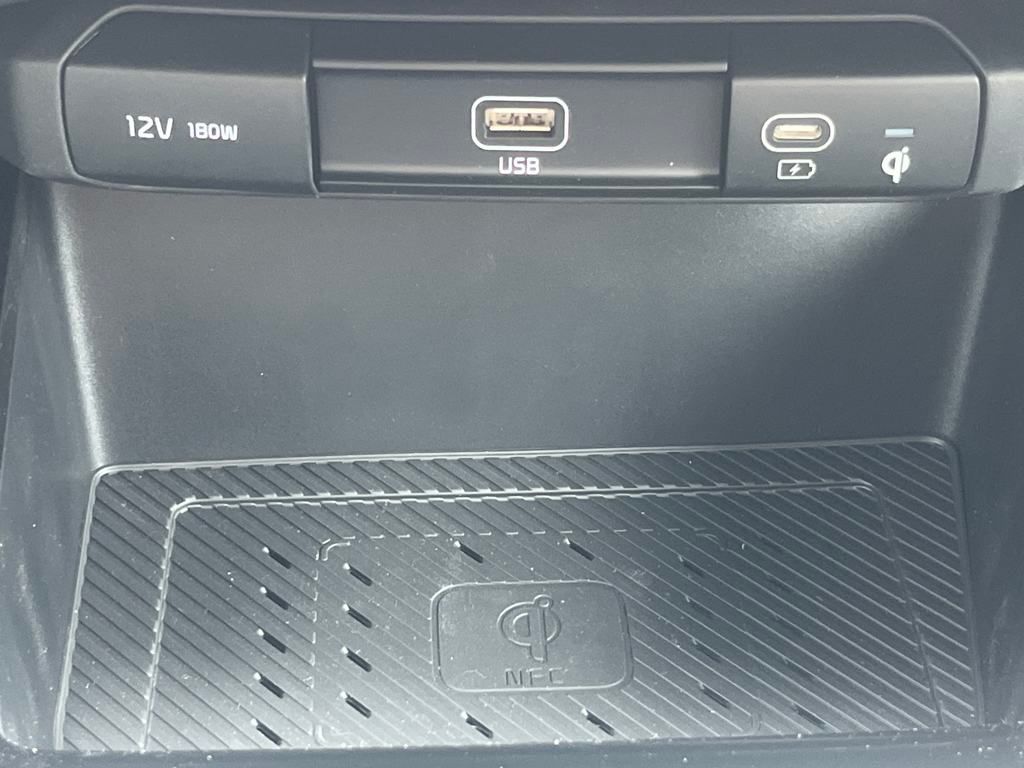 Vehicle image 30 of 46