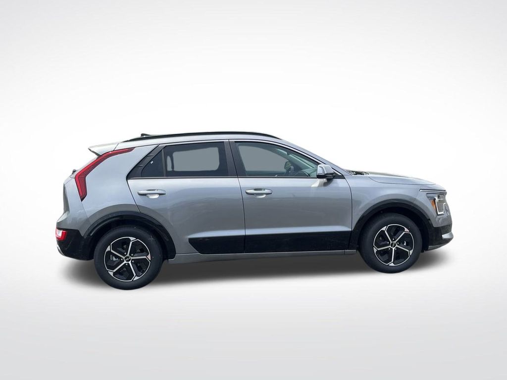 Vehicle image 5 of 46
