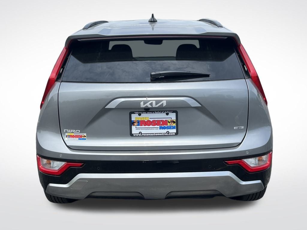 Vehicle image 7 of 46