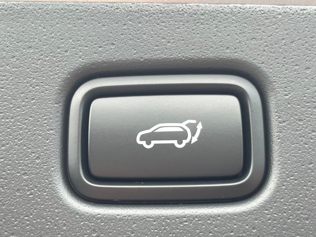 Vehicle image 29 of 46