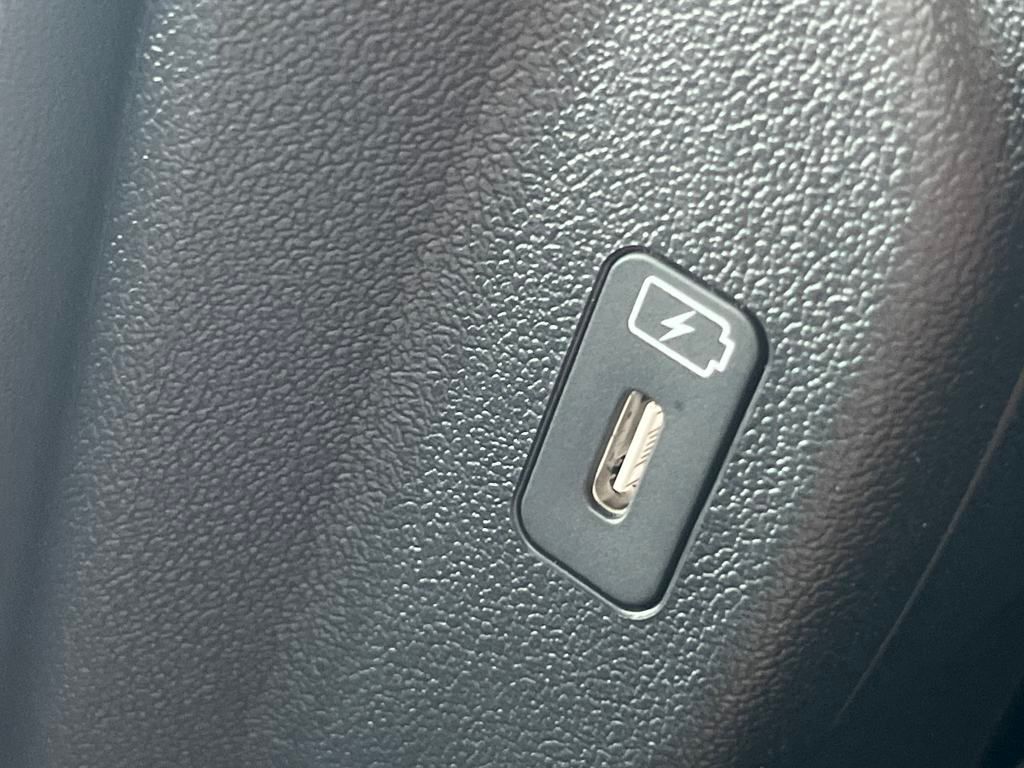 Vehicle image 34 of 46